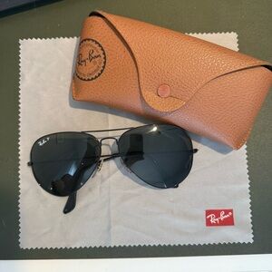 Ray-Ban Black Aviator Sunglasses with Brown Case